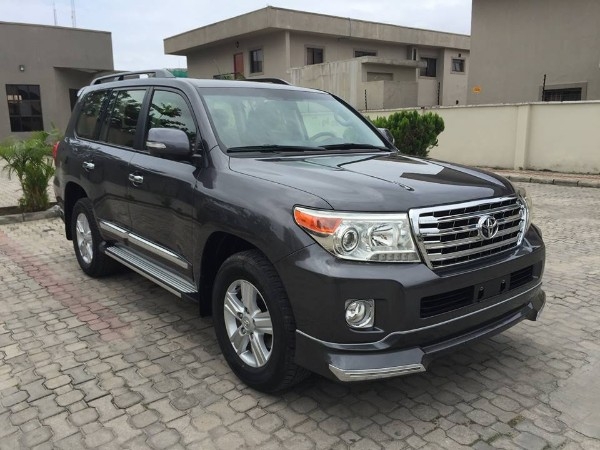 2015 Toyota Land Cruiser Premium Edition VXR 5.7 V8