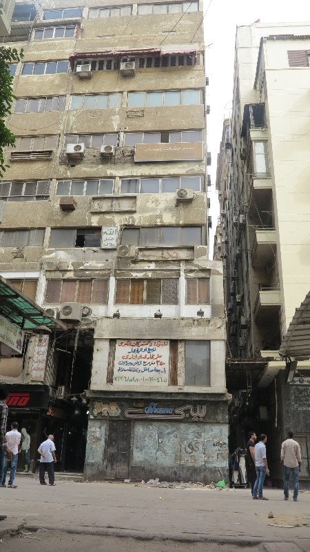 للايجار متجر مساحة كبيرة نادرة فى وسط القاهرة الخد