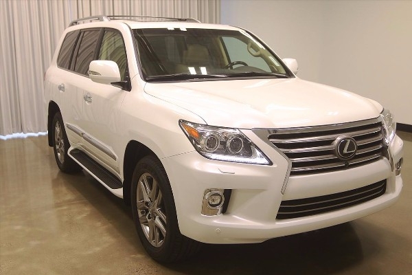 For sale USED 2015 Lexus LX 570 SUV WhatsApp.+2349077733480