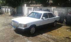 سيارة مرسيدس بنز 280SEL