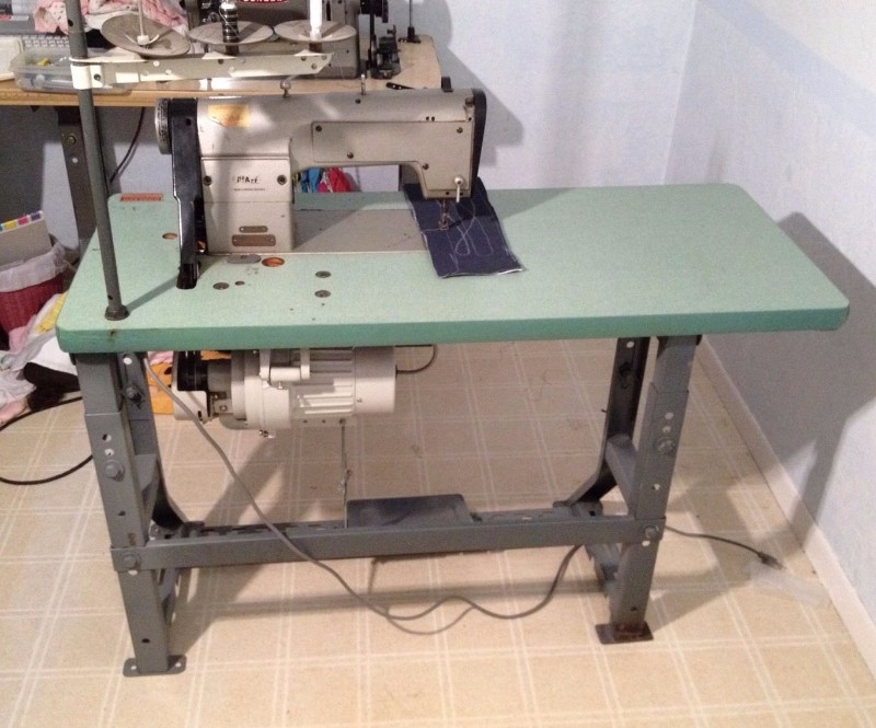 للبيع مكينات خياطة مصنع متكامل خط انتاج بدلة وارد ايطاليا